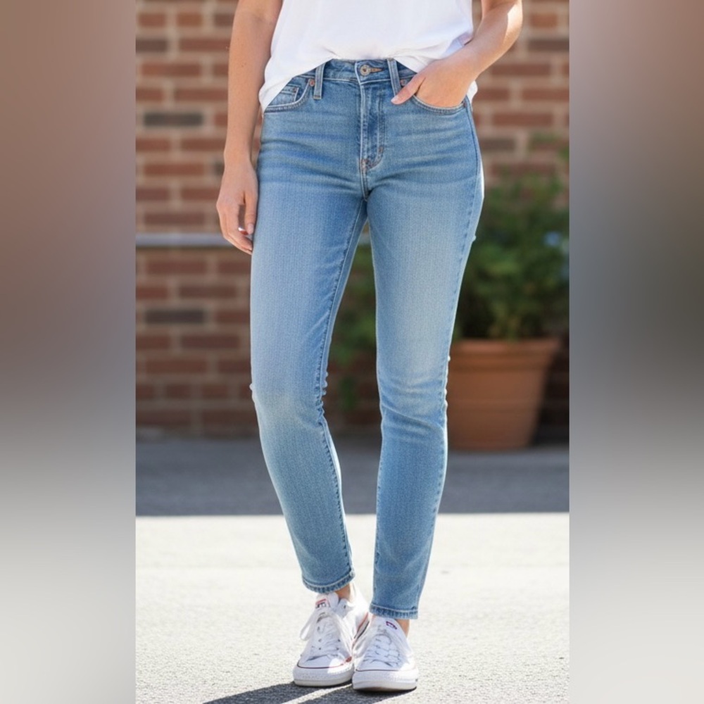 Levi’s Premium 501 S Skinny Light Wash Blue Jeans Big E, 12 (see measurements)